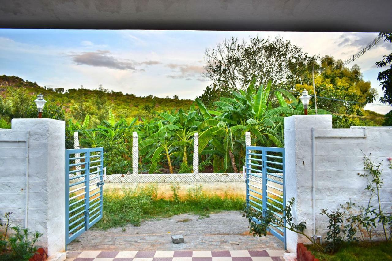 Kozee Kaves Hotel Yelagiri Bagian luar foto