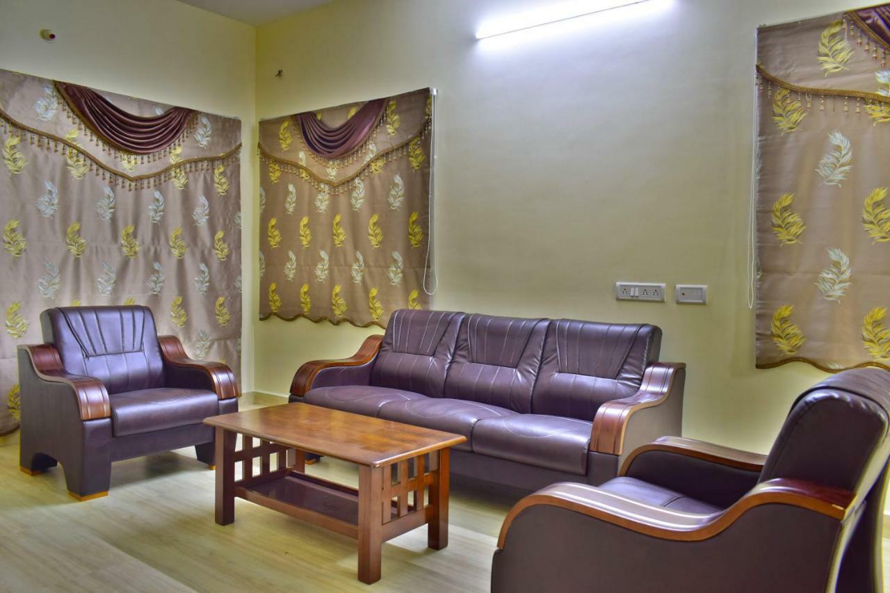Kozee Kaves Hotel Yelagiri Bagian luar foto